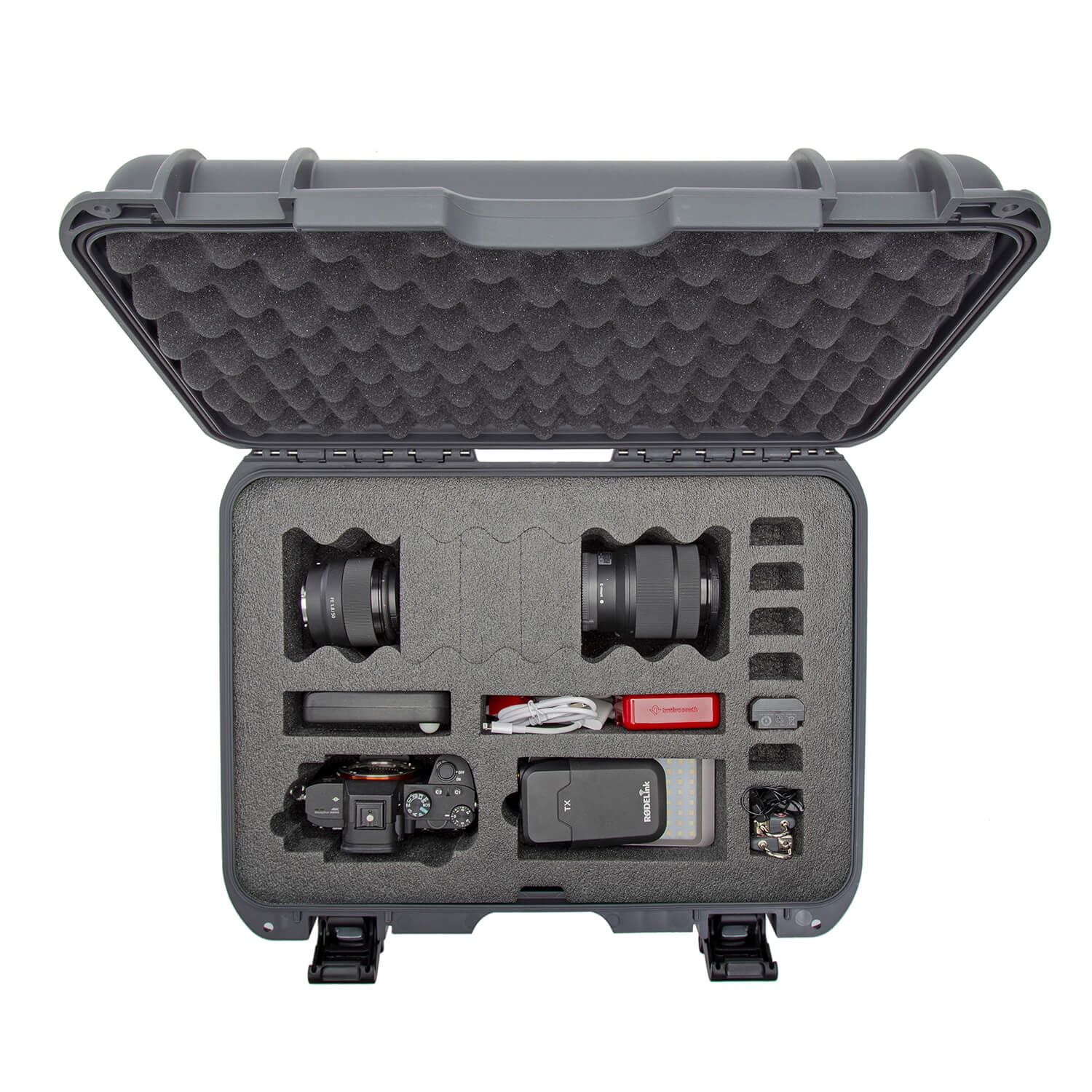 NANUK Media 925 DSLR Camera Case graphite